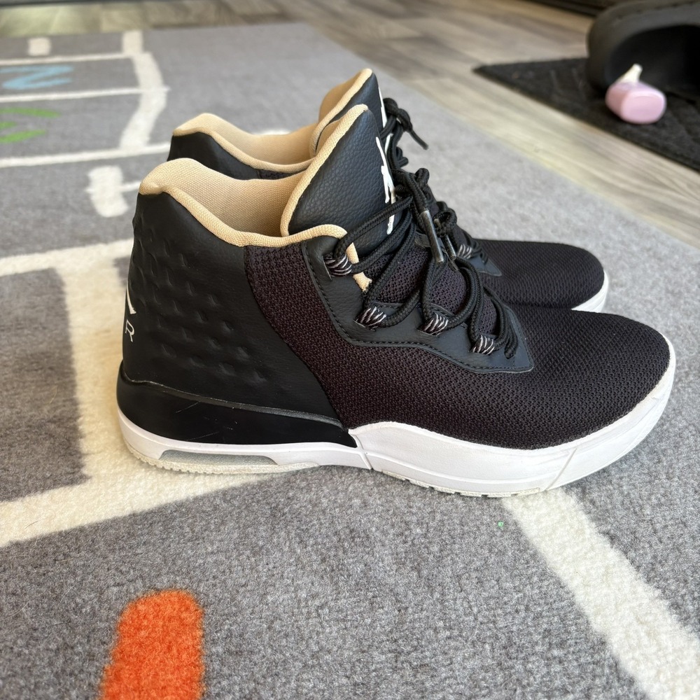 Nike Boys Air Jordan Academy 844520 012 Black Basketball Shoes Sneaker Size 4.5Y